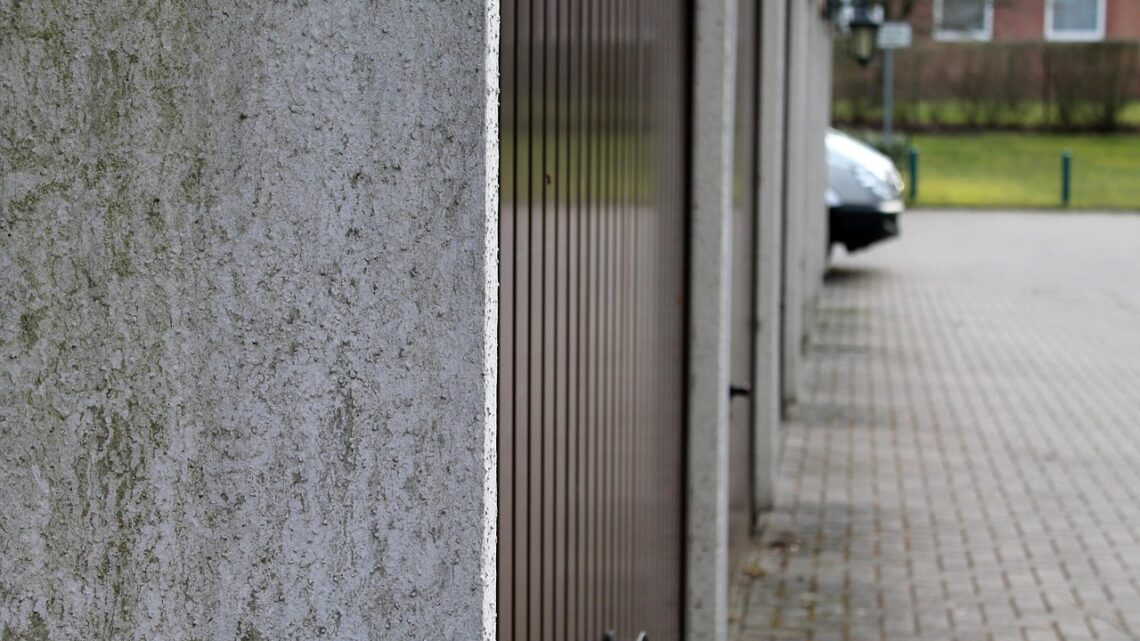 Wie kann man am besten eine Garage umzäunen?